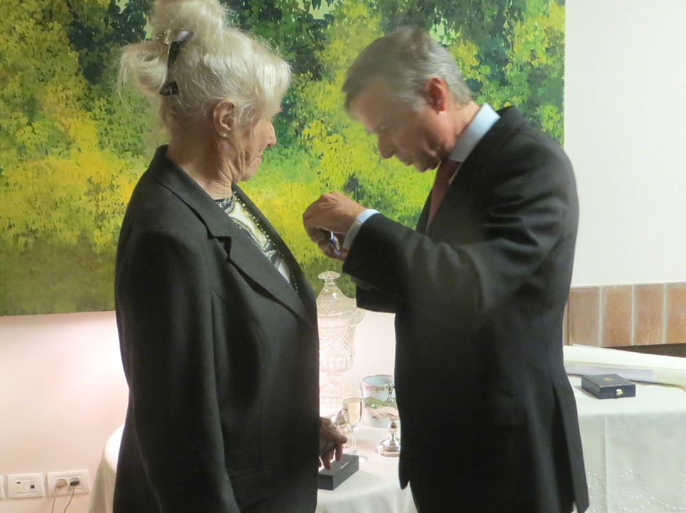 Susana Weich Shahak recibe la Orden del Mérito Civil